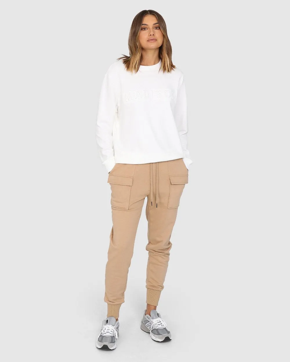 Maxwell beige joggers