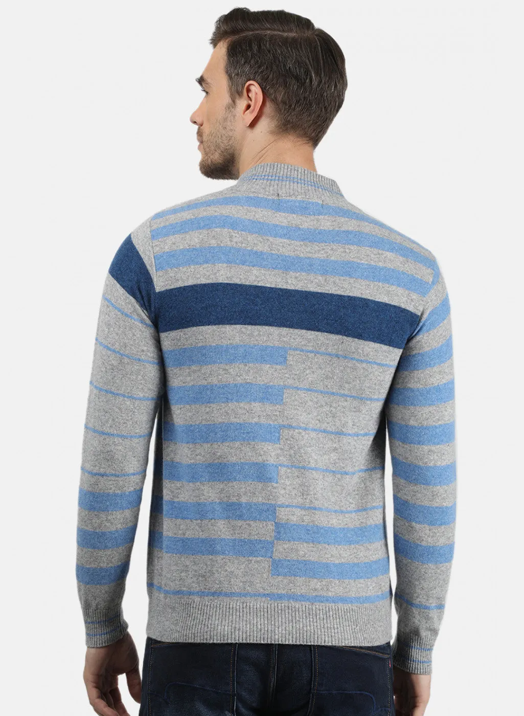 Men Grey & Blue Solid Pullover