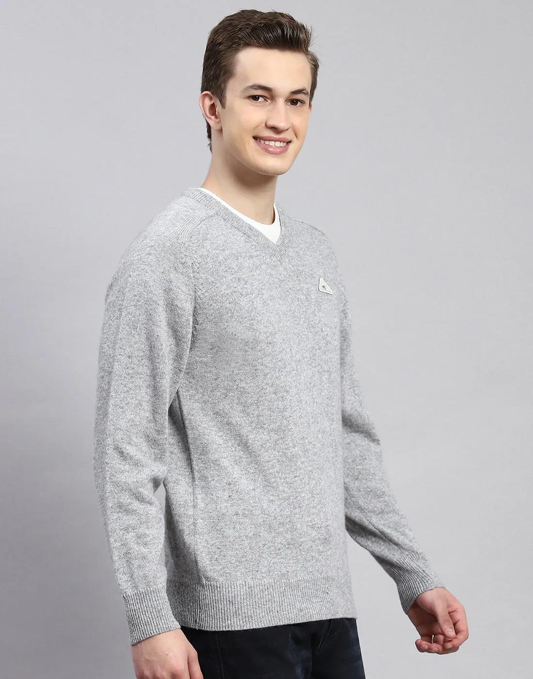 Men Grey Solid V Neck Full Sleeve Pullover