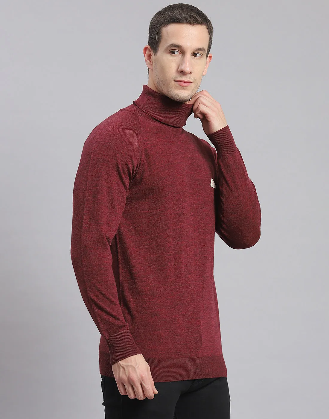 Men Maroon Solid H Neck Full Sleeve Sweater