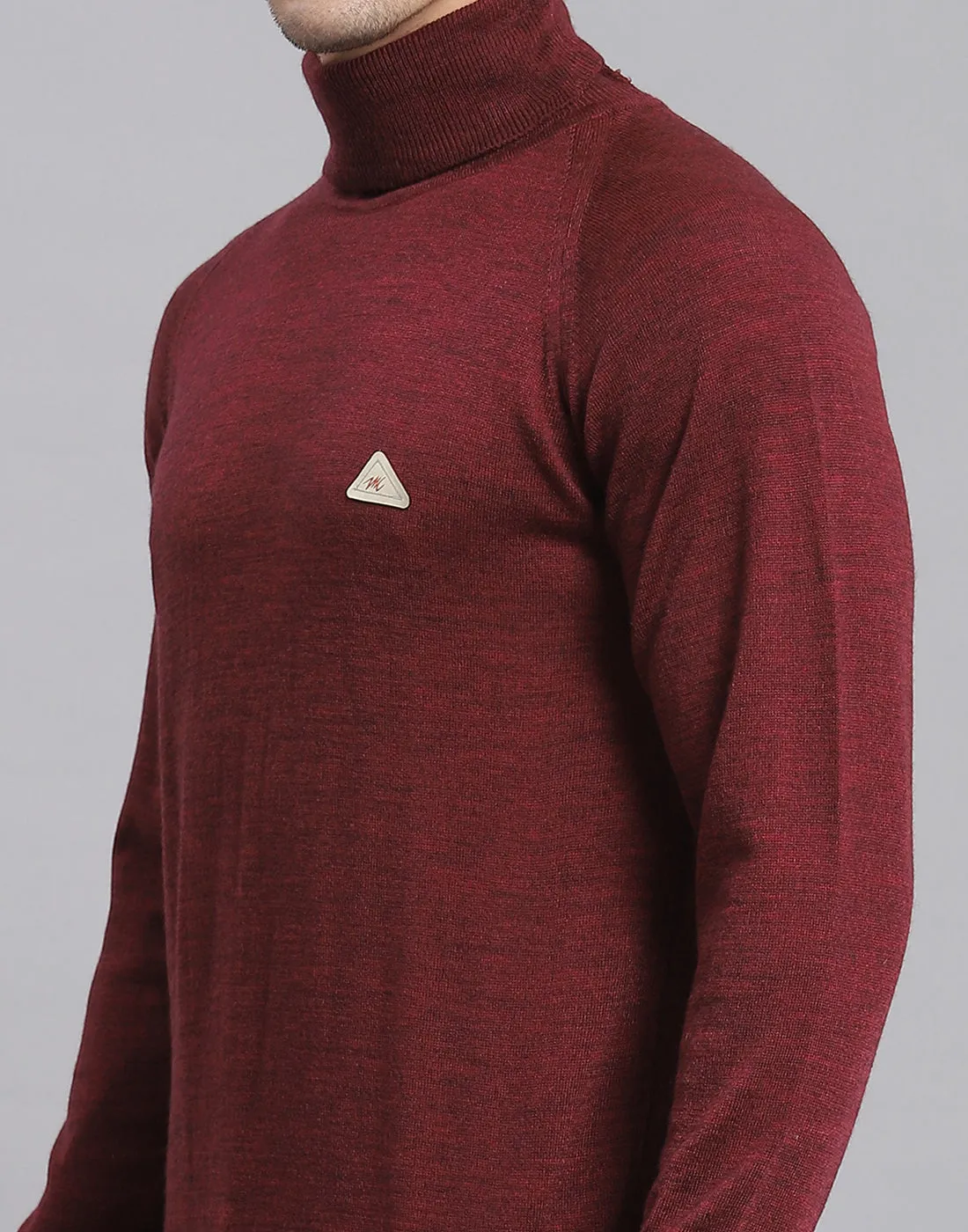 Men Maroon Solid H Neck Full Sleeve Sweater