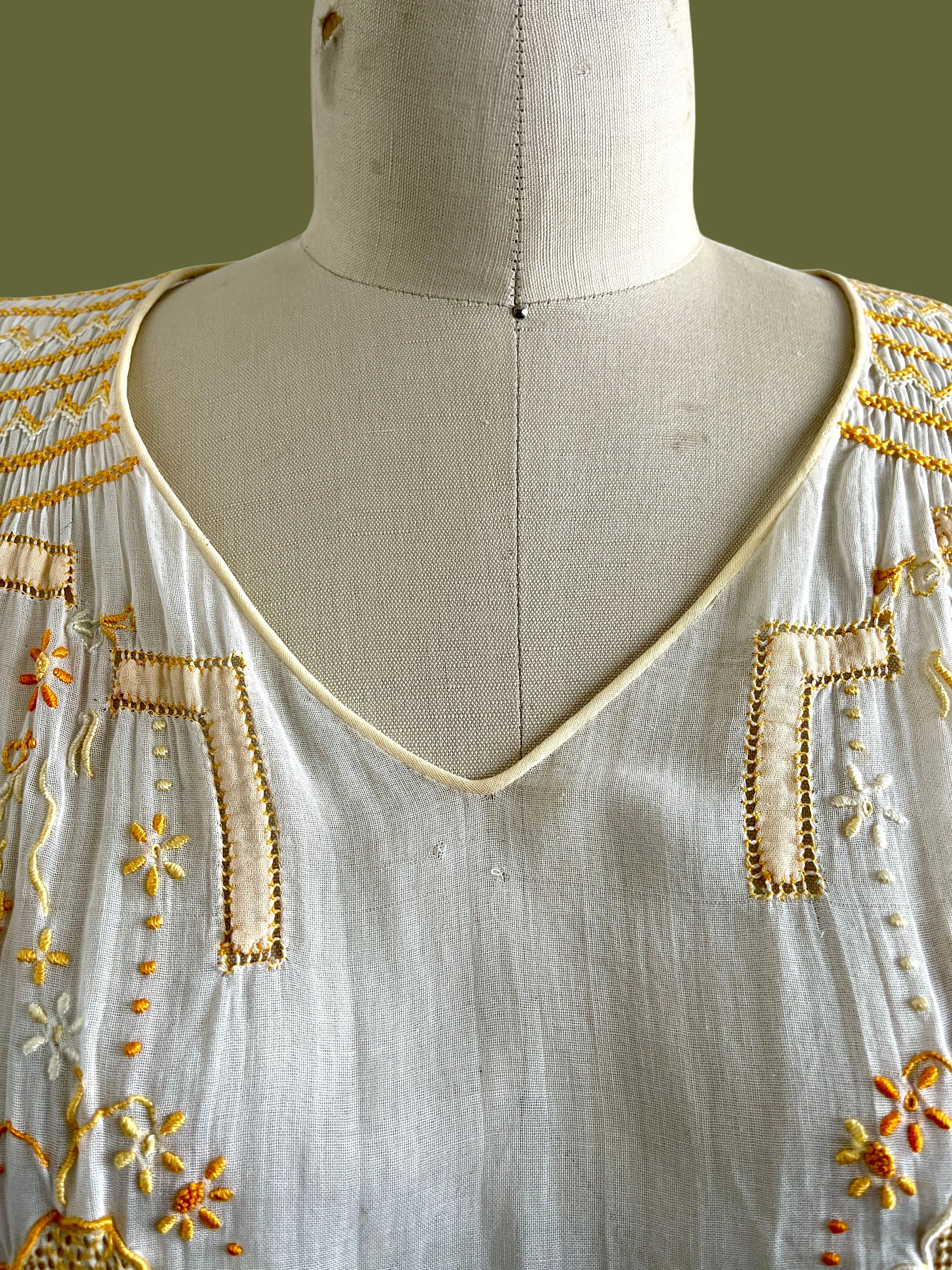 PLEASANT FOLK 1920s Hungarian Embroidered Smocked Dress • Small