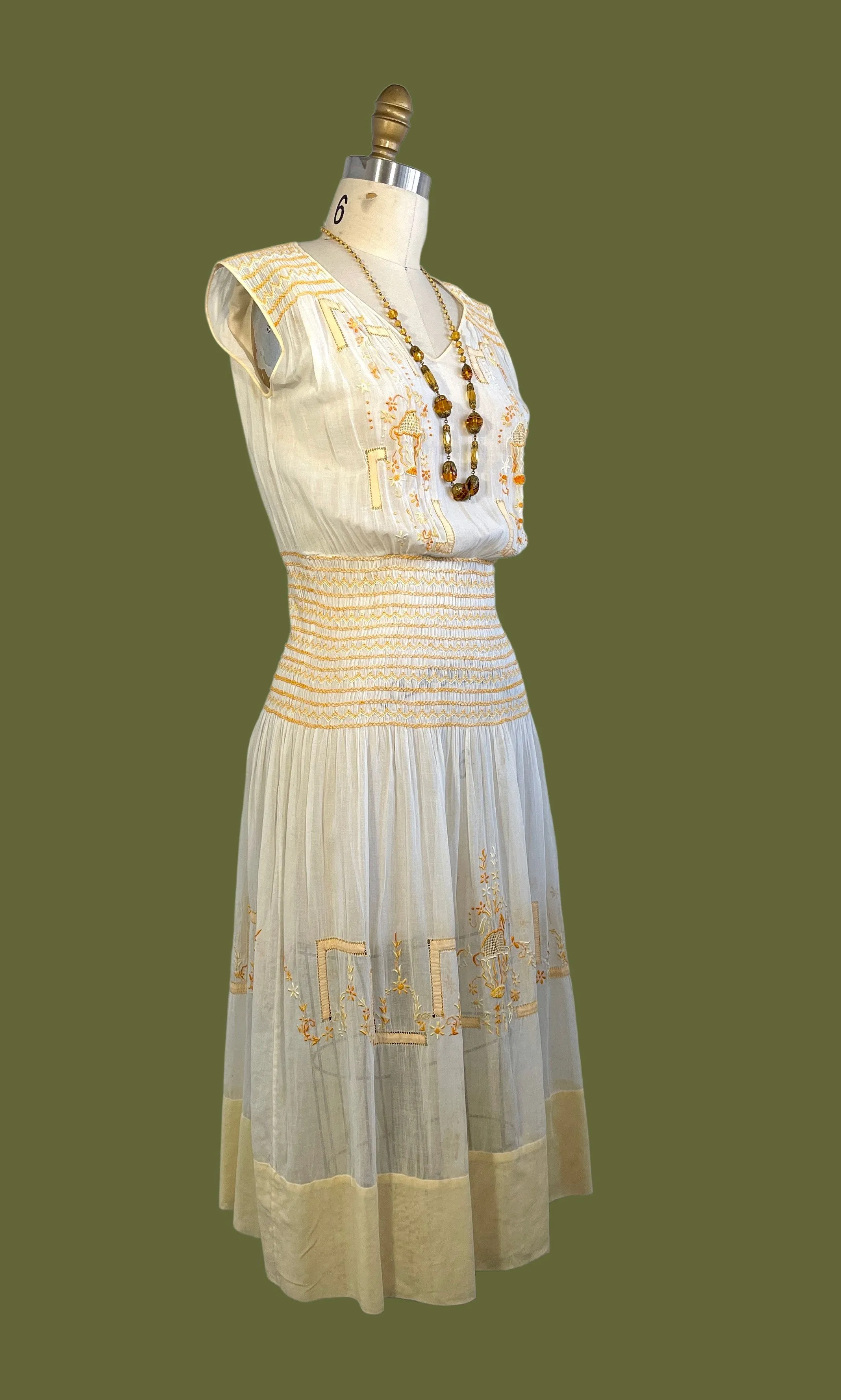 PLEASANT FOLK 1920s Hungarian Embroidered Smocked Dress • Small