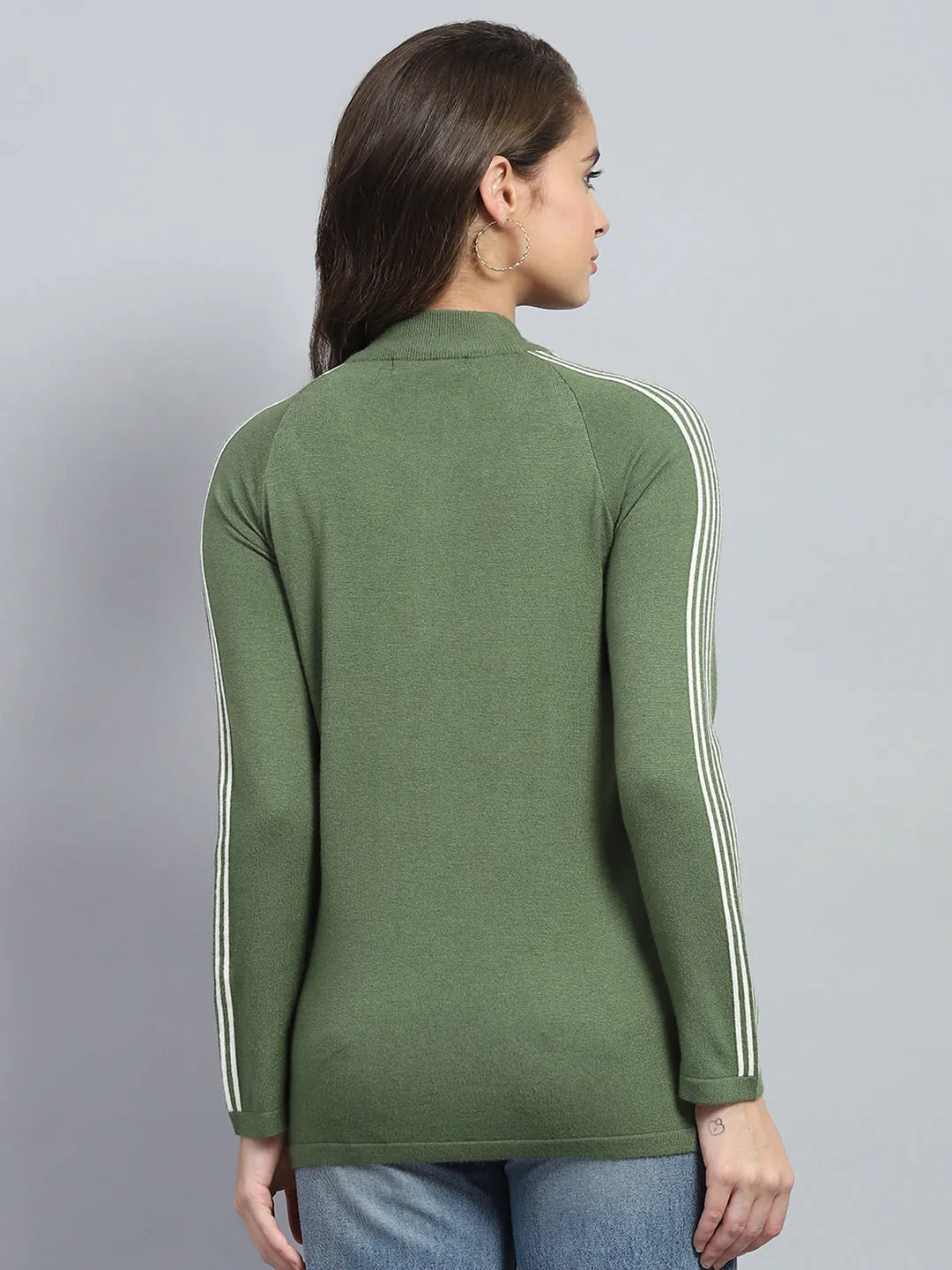 Women Green Solid Mock Neck Full Sleeve Pullover