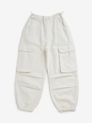 Y&F Kids White Mid-Rise Denim Joggers